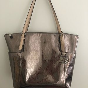 Michael Kors metallic Jet Set tote